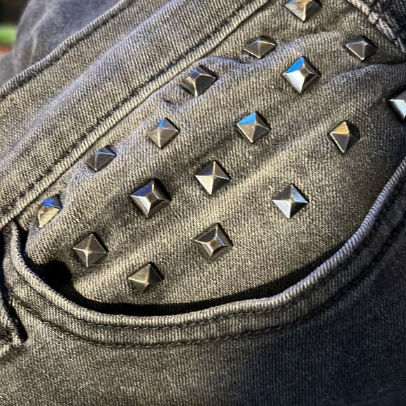 Rock & Republic Black Washed Studded Skinny Jeans Size 10 - Picture 7 of 8